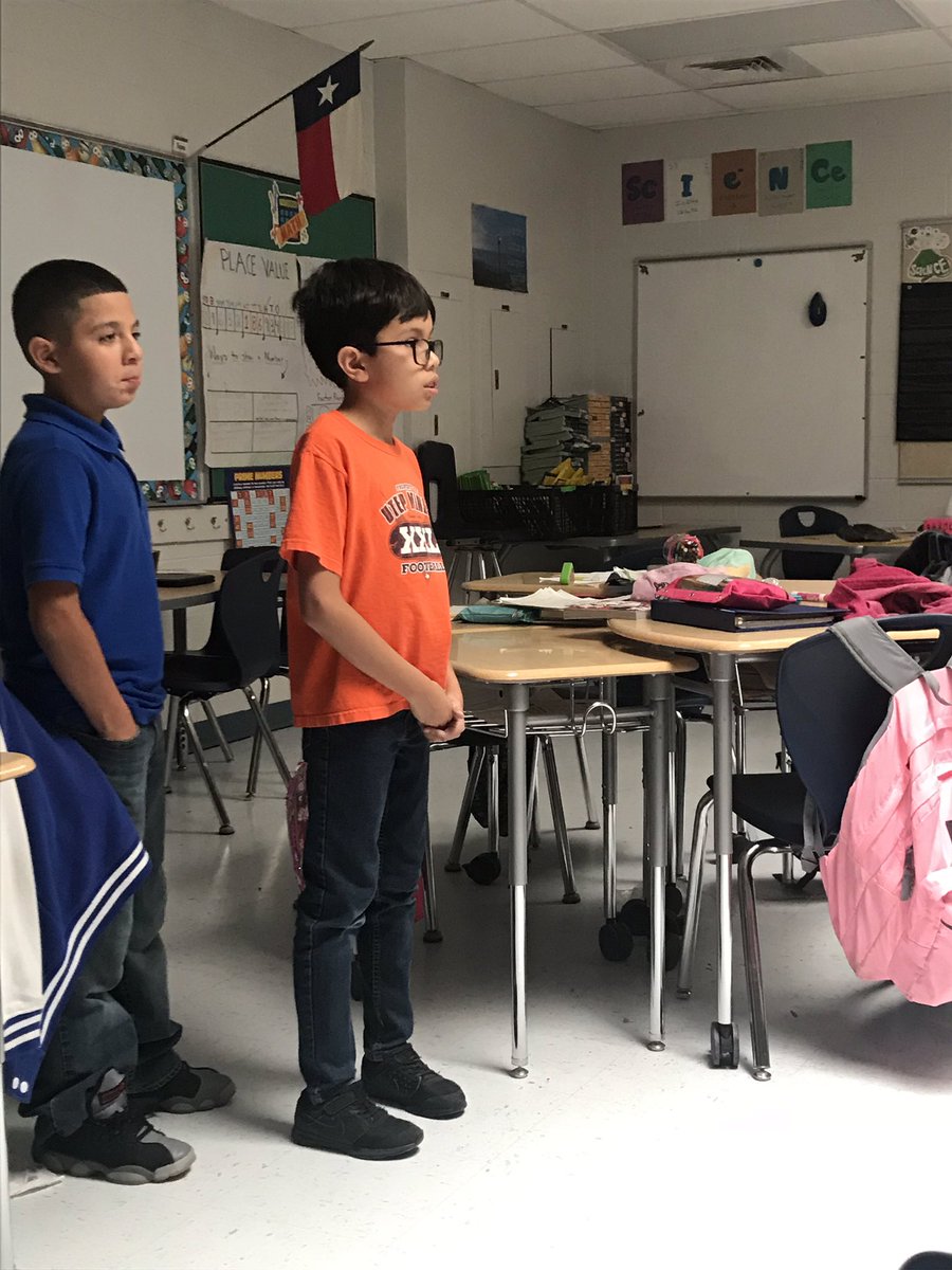 RobertRRojas_ES's tweet image. A race to the finish. These Roadrunners are math aces! #teamsisd #RES #mathbee