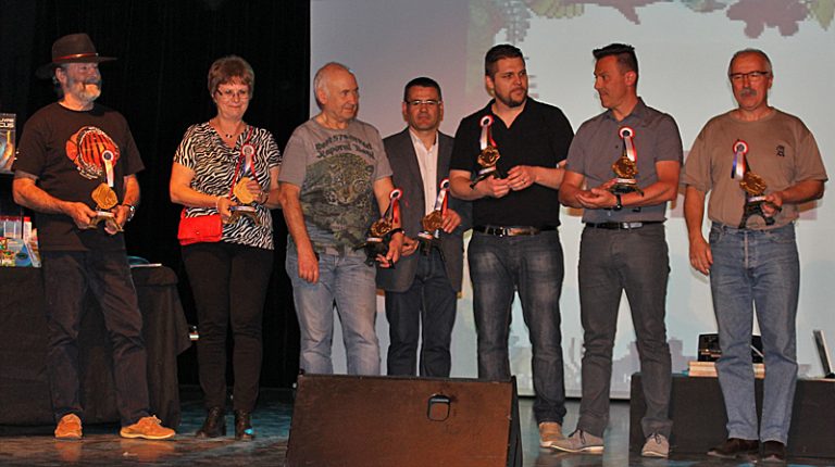 ShowDiscus's tweet image. Retrospective Paris Discus Show 2015
Paris Discus Show 2015 Jury:
From left to right:
Heiko Bleher (@Aquapress1) , Annie de Maesschalck, Christian Isabet, Xavier Jeanmaire, Yann Hoiret (@fanatikdiscus), David Bailly, Henri Bak (President of the Jury)