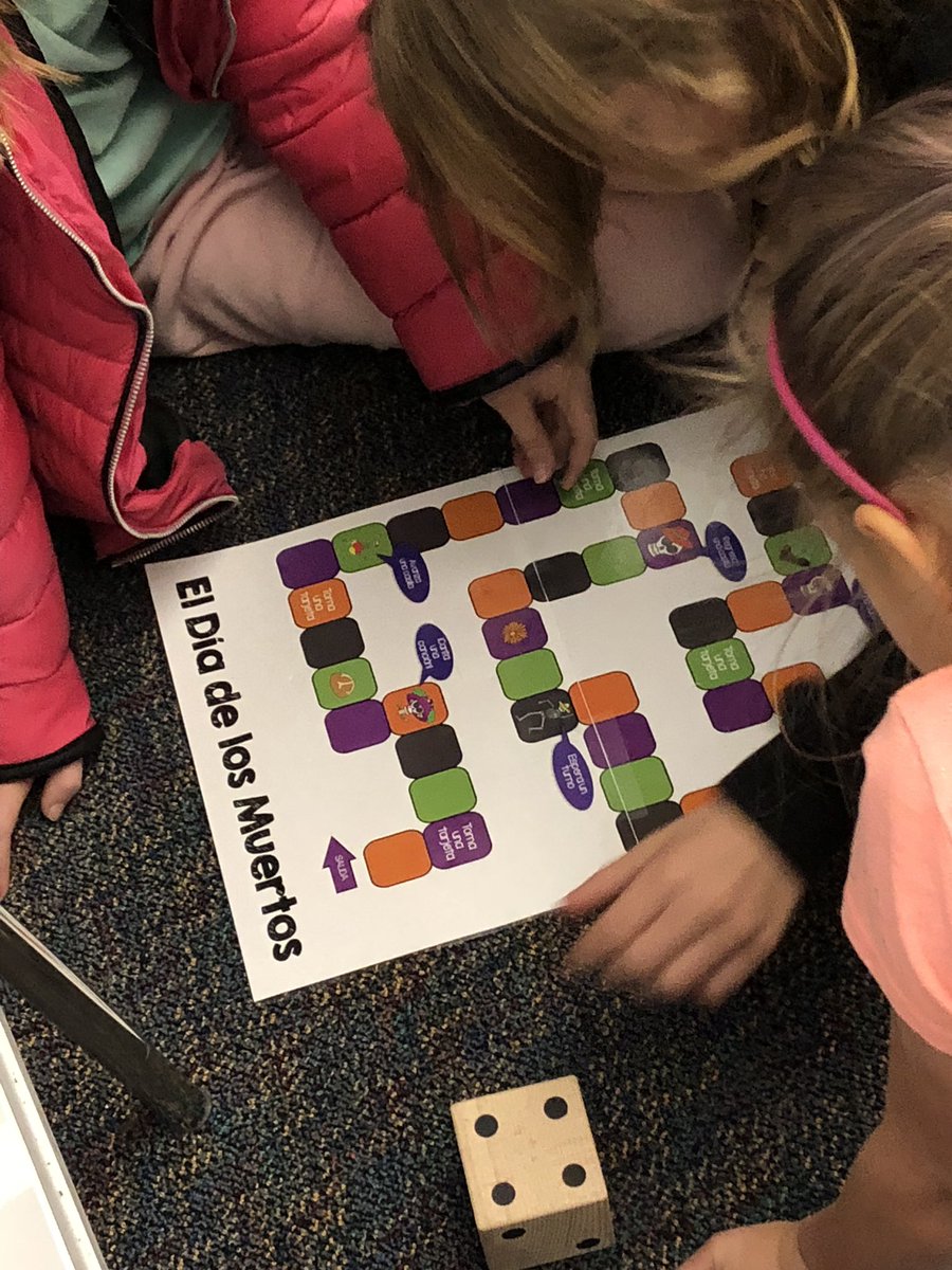 FRESpanish's tweet photo. Reading and writing in Spanish today! https://t.co/cOzEY9Vfhy