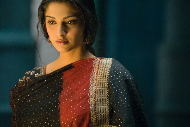 Sonam Kapoor Ahuja FC on Twitter: "11 years ago today, Saawariya released and the world was introduced to Sonam Kapoor! We will be sharing some of our favorite pictures from Saawariya: #11YearsOfSonamKapoor