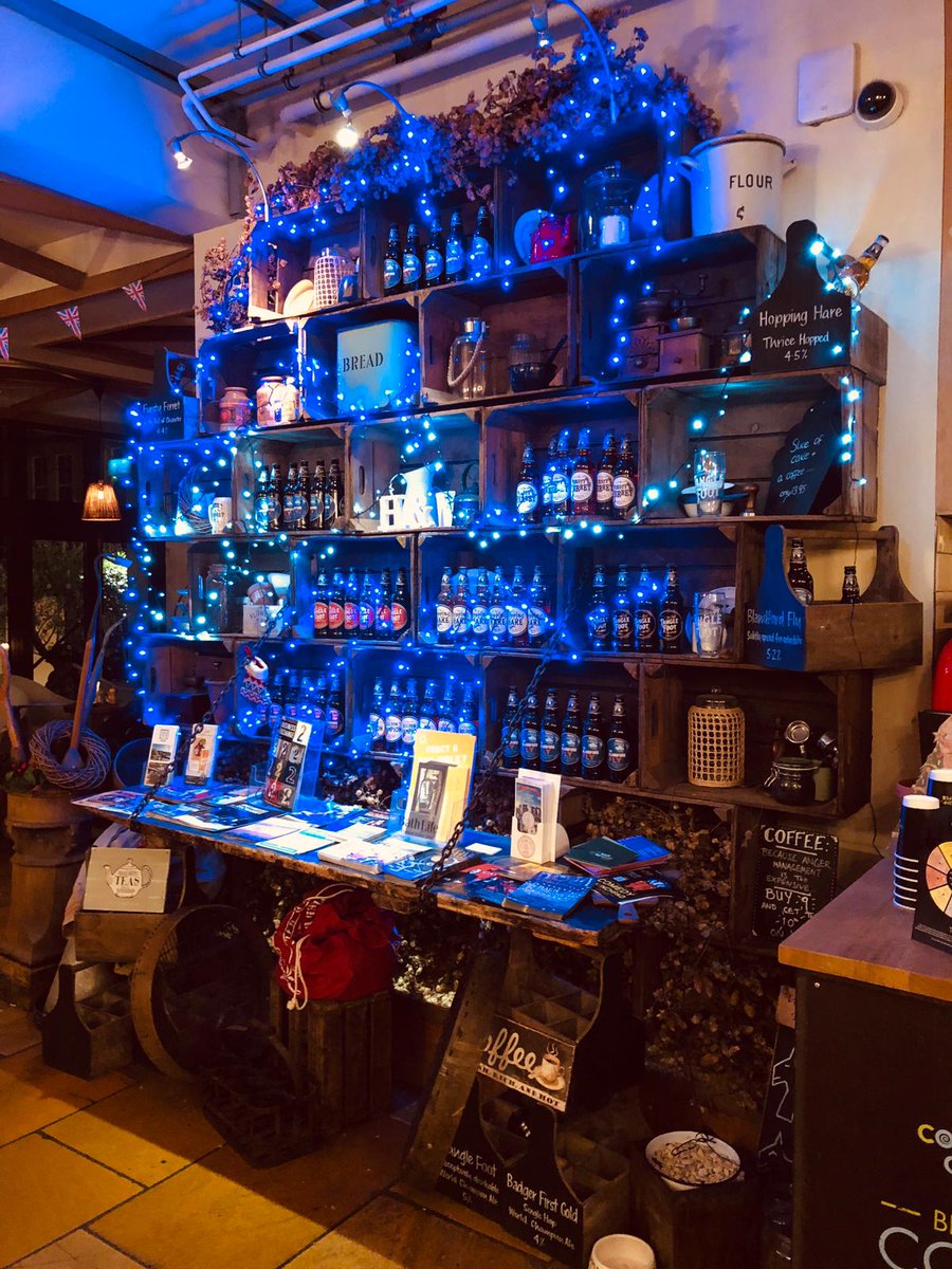 Sparkling blue badger beer wall 
#badgerbeer #badgerales #ChristmasIsComing #christmasmarket #booknow #fireplace #lights #festive #friends #homeawayfromhome