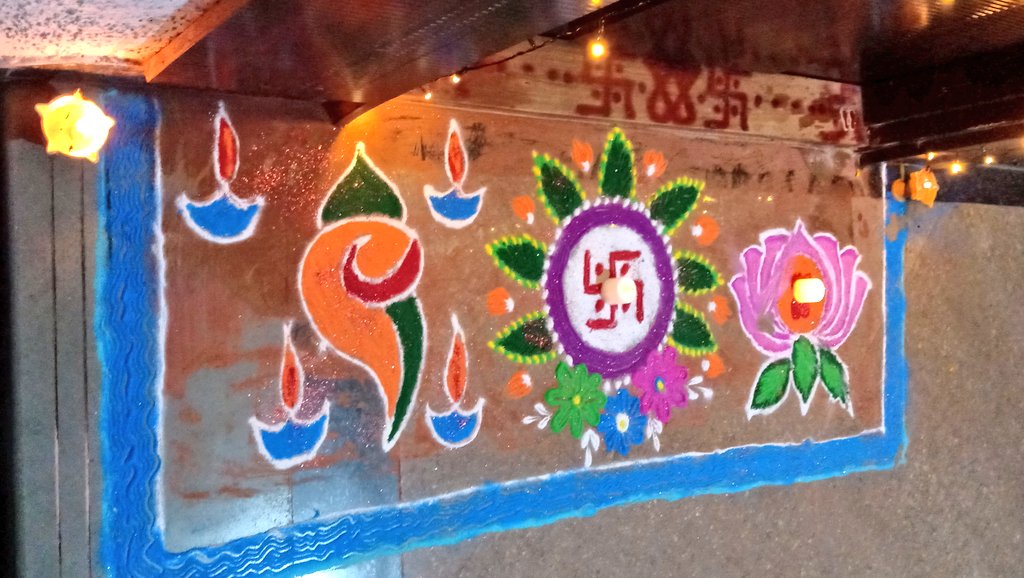 NishantJain_88's tweet image. 💠Here Comes The Entry of My Diwali Ready Home ✔️
#ContestAlert #DiwaliContest
#PengEssentialsDiwaliContest
Join Guys
@blessedkamal
@krishna1334
@harshit_gadoya
@Sagar14Naik
@RameshK1902
@rj_foryou
@Sanjiv_34
@chandra_mani38
@surya9717
@zaffna
@yashgandhi66
@kunvaria
@Jayantg1717