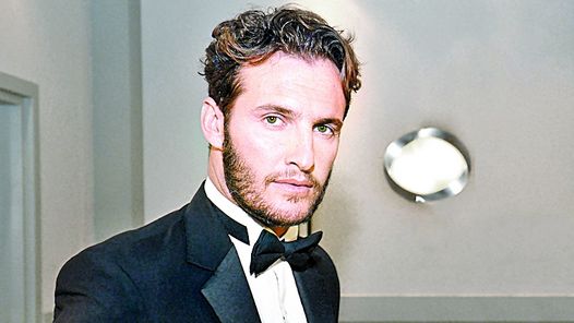 DrgtCm0XQAADOOG?format=jpg&name=small