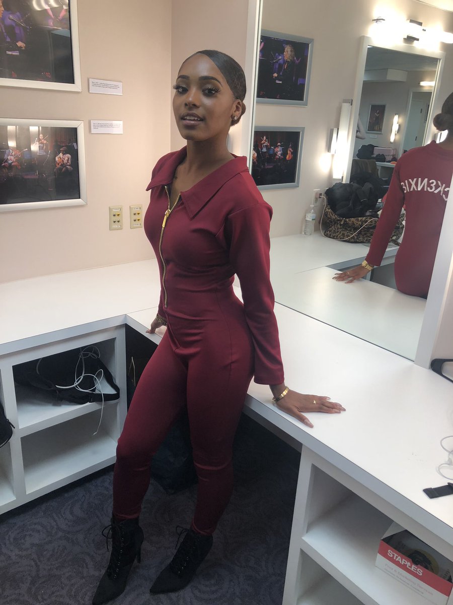 aysiazhane's tweet image. Bad lil vibe