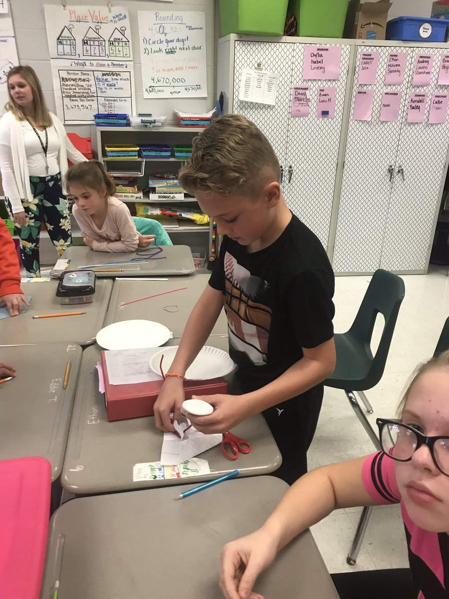GTEVicky's tweet photo. @GTEgators #WSDLearns My little aerospace engineers! So much fun celebrating #StopDropAndSTEM https://t.co/WHNoNl3nBC