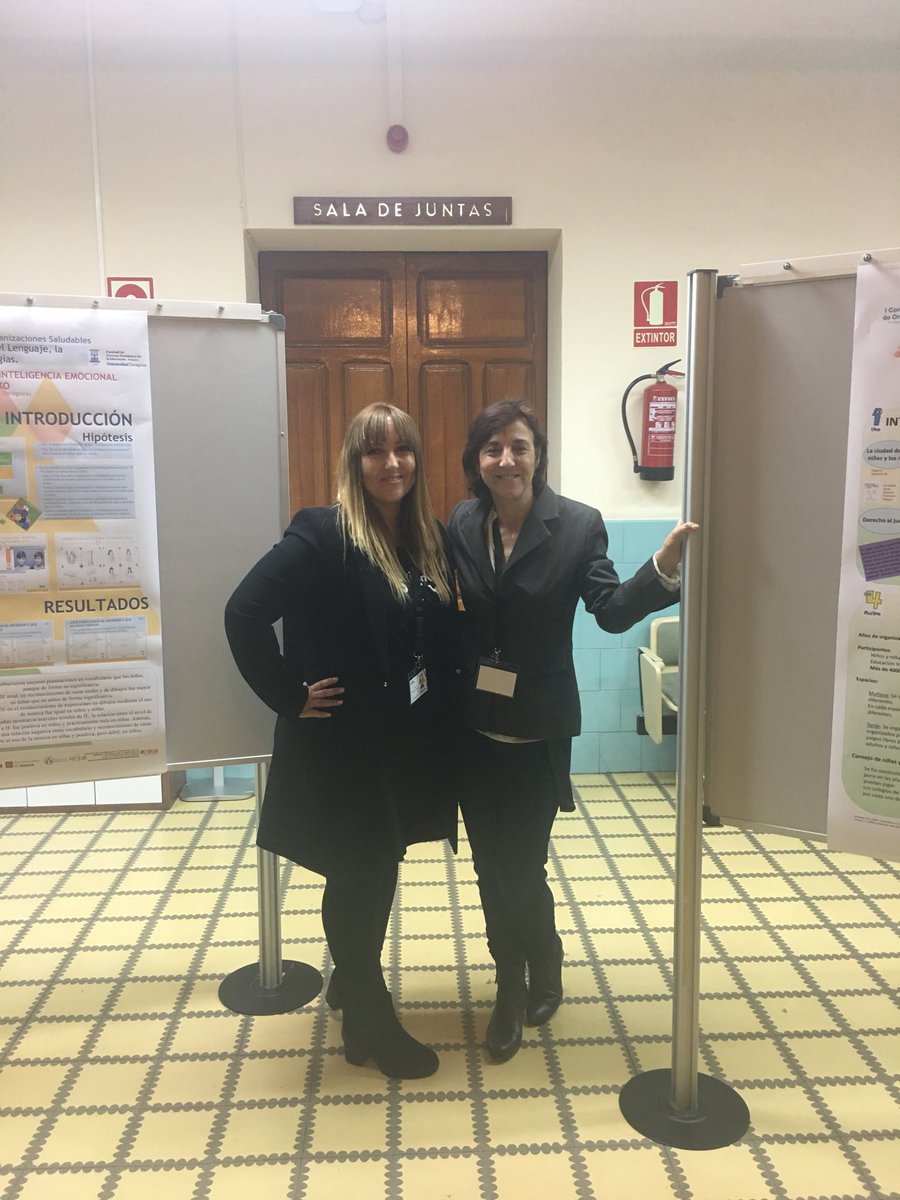 Ana Moreno Pueyo (Taller. Creatividad, arte y arteterapia como precursor del aprendizaje en alumnado  NEAE «con Necesidades Específicas de Apoyo Educativo») &amp; Eva M. Lira (Organizadora del congreso)#huescasaludable