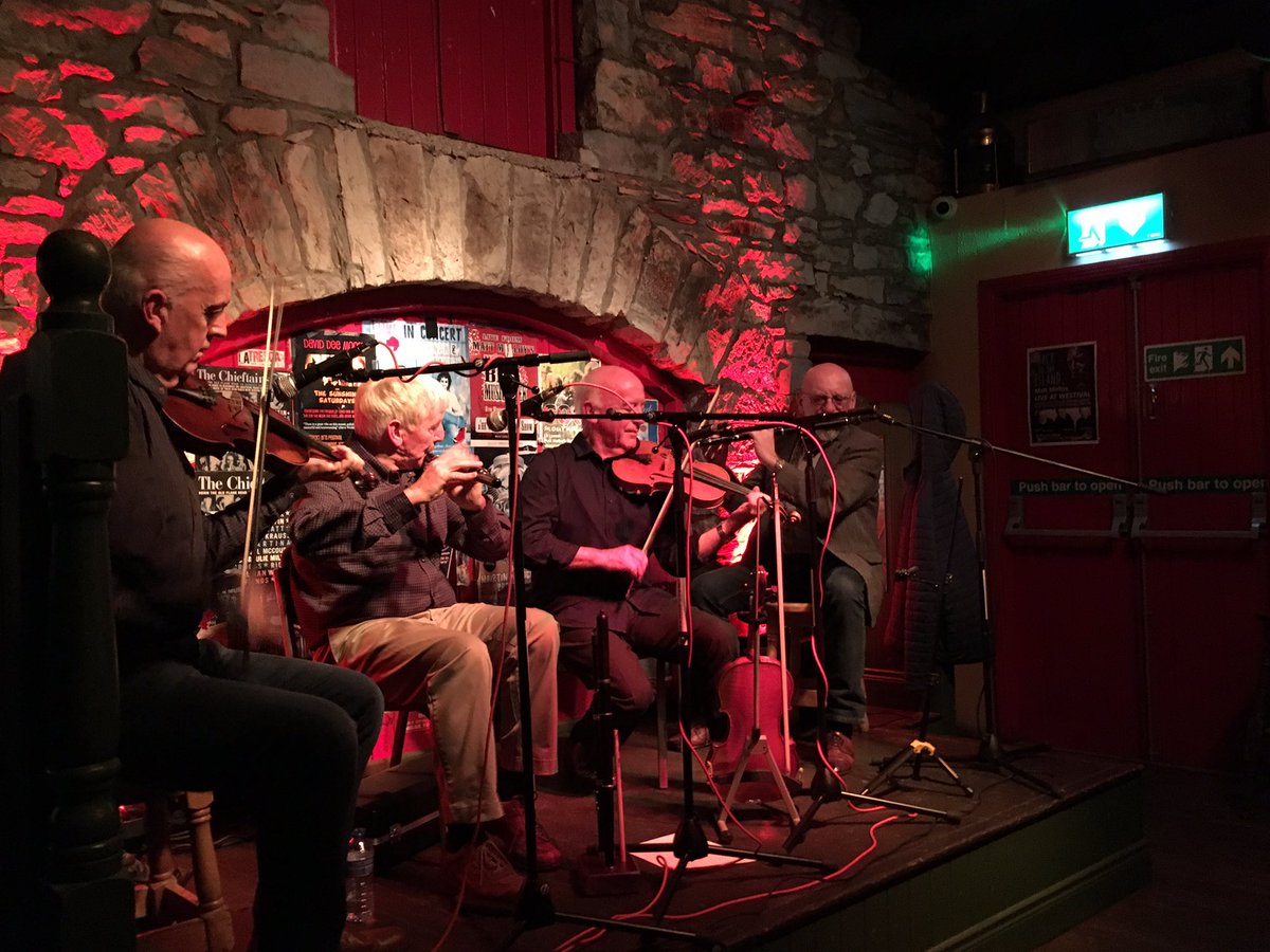 johnleetrad's tweet image. We had a fantastic night in @mattmolloyspub last night, thanks to Matt, Manus, @daviddeemoore  and to all who attended #westport #irishmusic #ceol #tradmusic