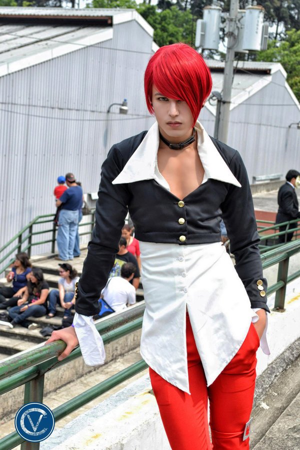 Иори косплей. Iori Yagami King of Fighters косплей. KOF Cosplay. Иори Ягами косплей. KOF 14 косплей.