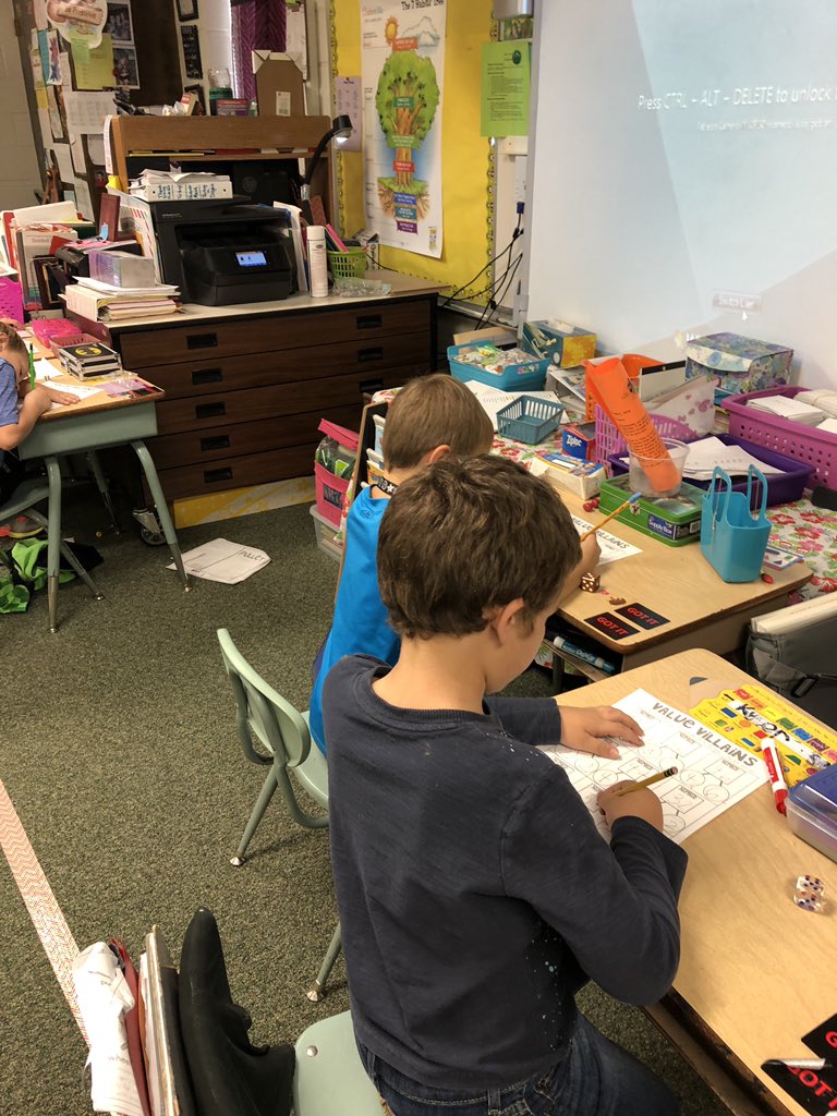 BeckyCarnero's tweet photo. My kids loved the Math lesson today on Place Value using a dice to get two numbers! Just a few pics to share how they were into their work!
#growingleaders  #TeamTatom https://t.co/8bK38a8iR8