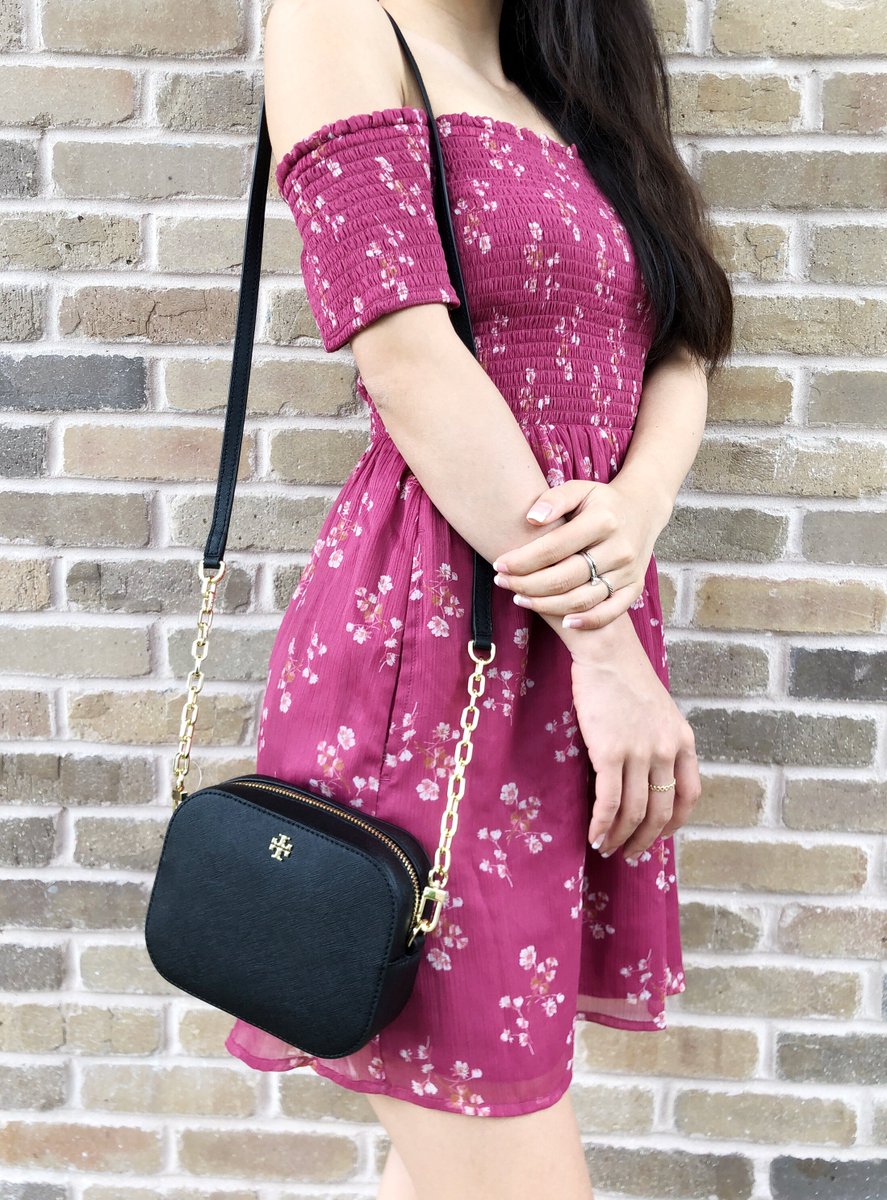 Gaby's Bags on X: Tory Burch Emerson Robinson Round Mini