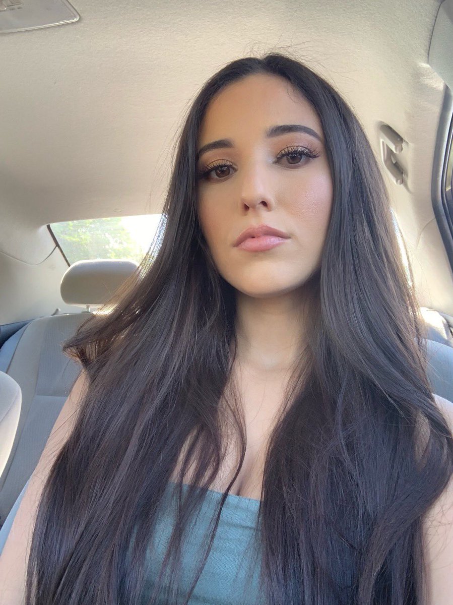 Angie Varona's Instagram, Twitter & Facebook on IDCrawl(01)
