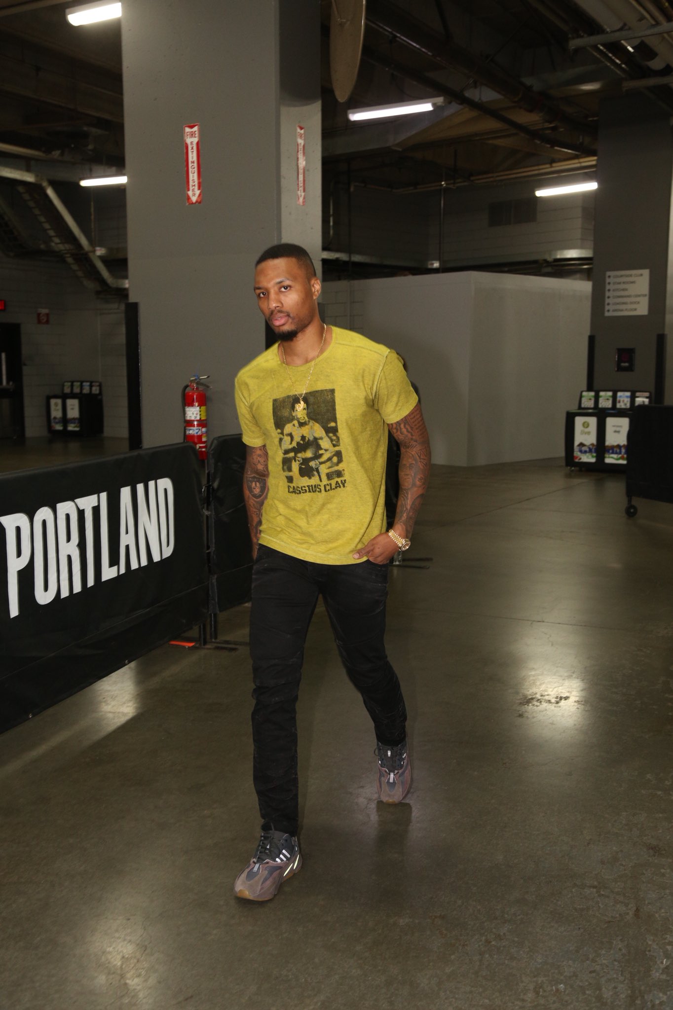 Kicks on Twitter: ".@Dame_Lillard arriving the Adidas Yeezy Boost 700 “Mauve” https://t.co/ghVe9VCtHi" / Twitter