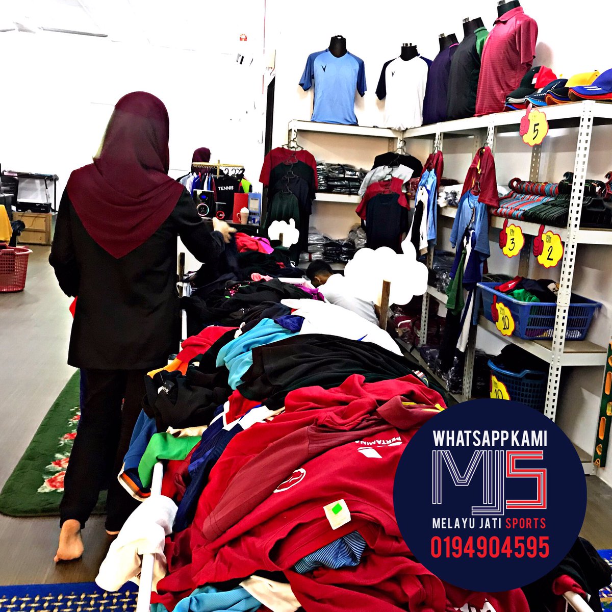 MelayuSports's tweet image. Hari ni kami mengadakan sale terbesar kami. Jika berminat whatsapp 0194904595 #sale #melayujati #murah