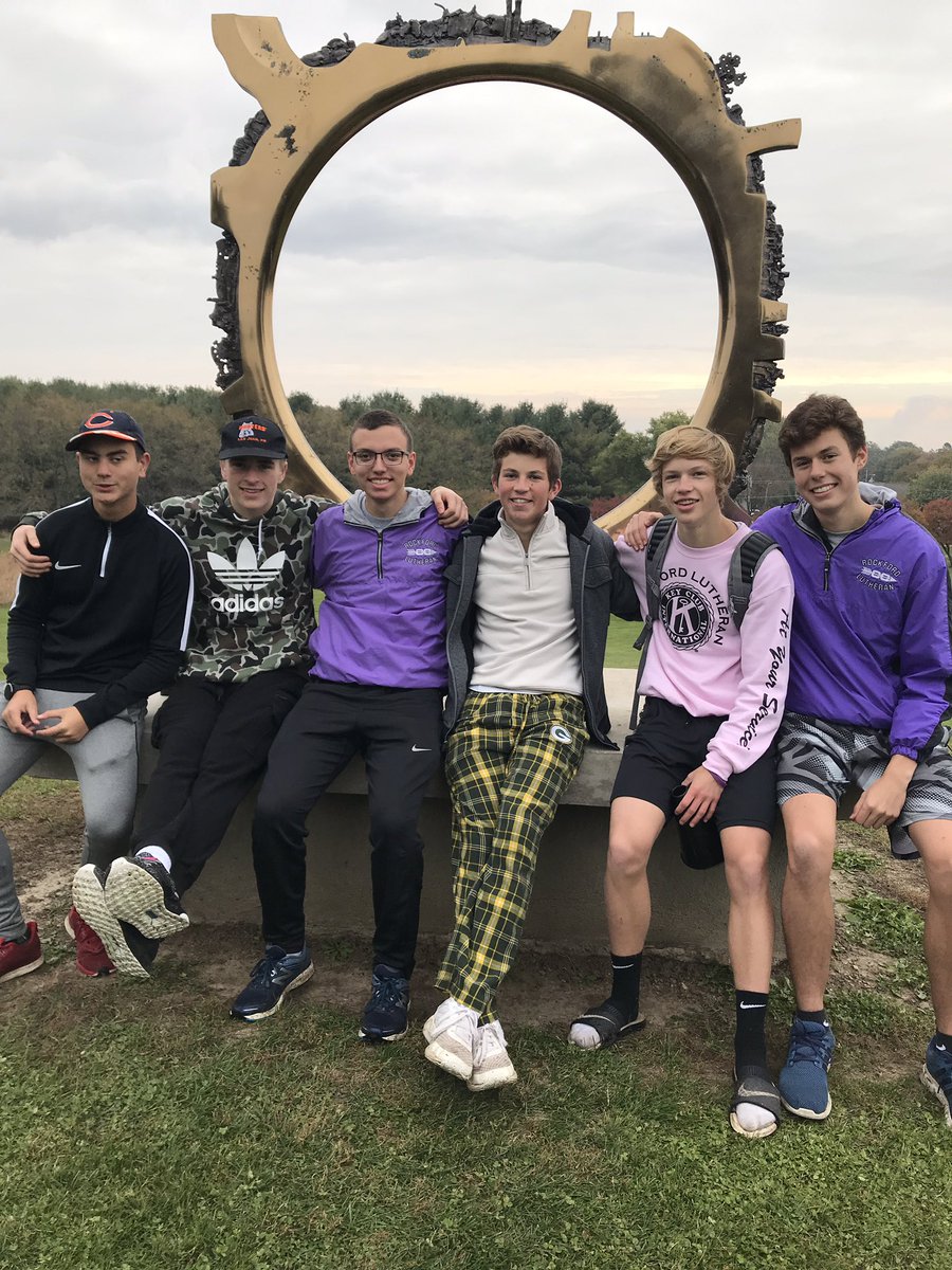 RLHSXC's tweet photo. Great end to a great season tonight!✊️ A big thank you to the coaches, and a big gracias to everyone who helped to make this team great!😌 Hopefully @Ninja will actually run with us next year!✈️ https://t.co/dOOy4SVgKT