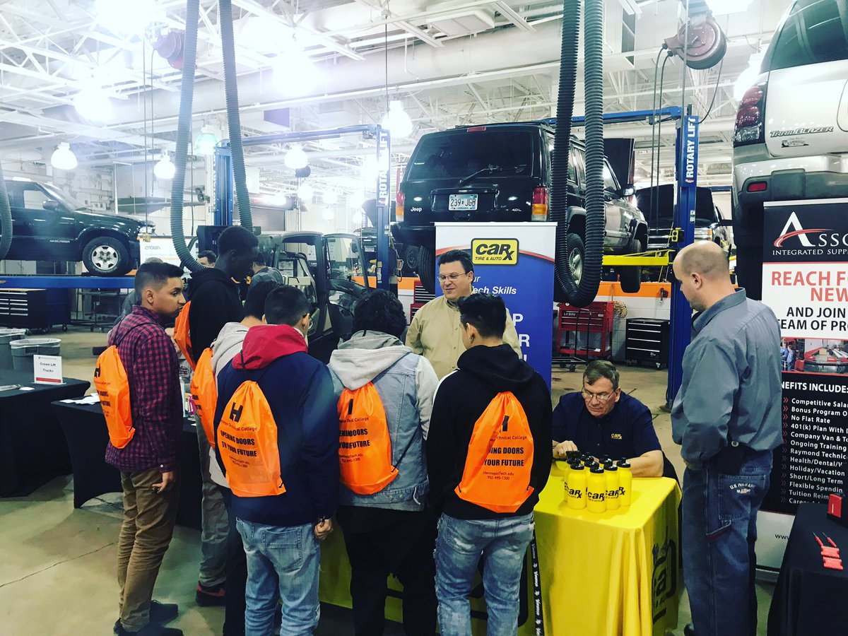 RCEP students went to Hennepin Technical College to learn about careers in the #automotive fields! #technicalcollege @HennepinTech #RPS280