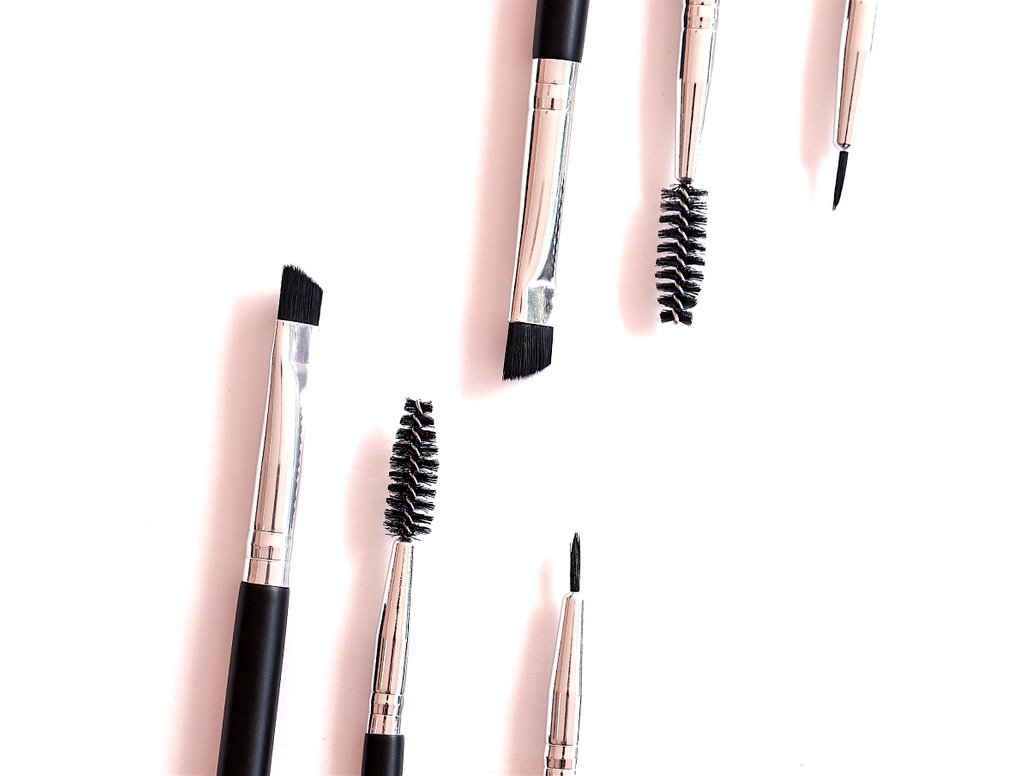 ALL ABOUT THE BROWS. Never underestimate the power of a perfect brow. Check out this trio at Aesthetica.me (Link in Bio) - - - - #aestheticaCosmetics #eyebrowsareeverything #eyebrowbrushes #eyebrowbrush #eyebrowsonfleek #Aesthetica