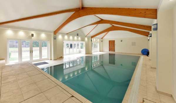 Are you a fan of the <a href="/TheXFactor/">The X Factor</a> ?  Then why not take a sneaky peeky at the #mansion ! The lucky contestants that have made it through to live shows will be enjoying this gorgeous #home complete with #pool! <a href="/Zoopla/">Zoopla</a> #XFactor #xfactor2018 
Read more at 
zoopla.co.uk/discover/prope…