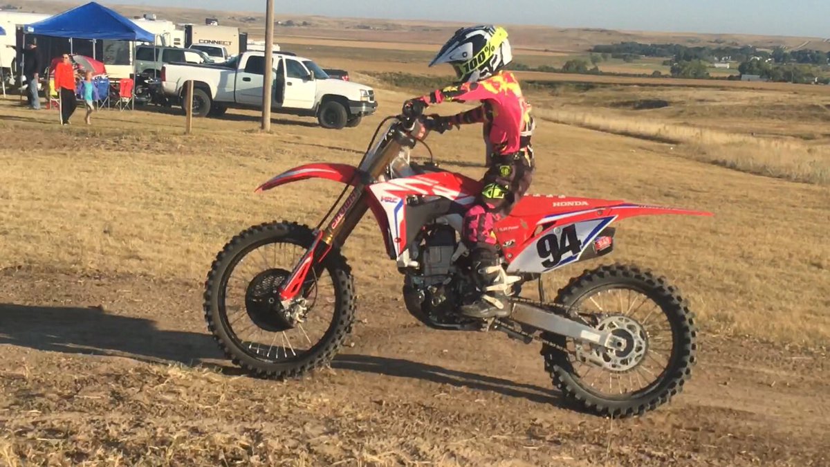 HaydenBohannon's tweet photo. Trying out a WE crf450r. #hookit #Motocross #honda #crf450r #hb169 https://t.co/KDu0u11xSF