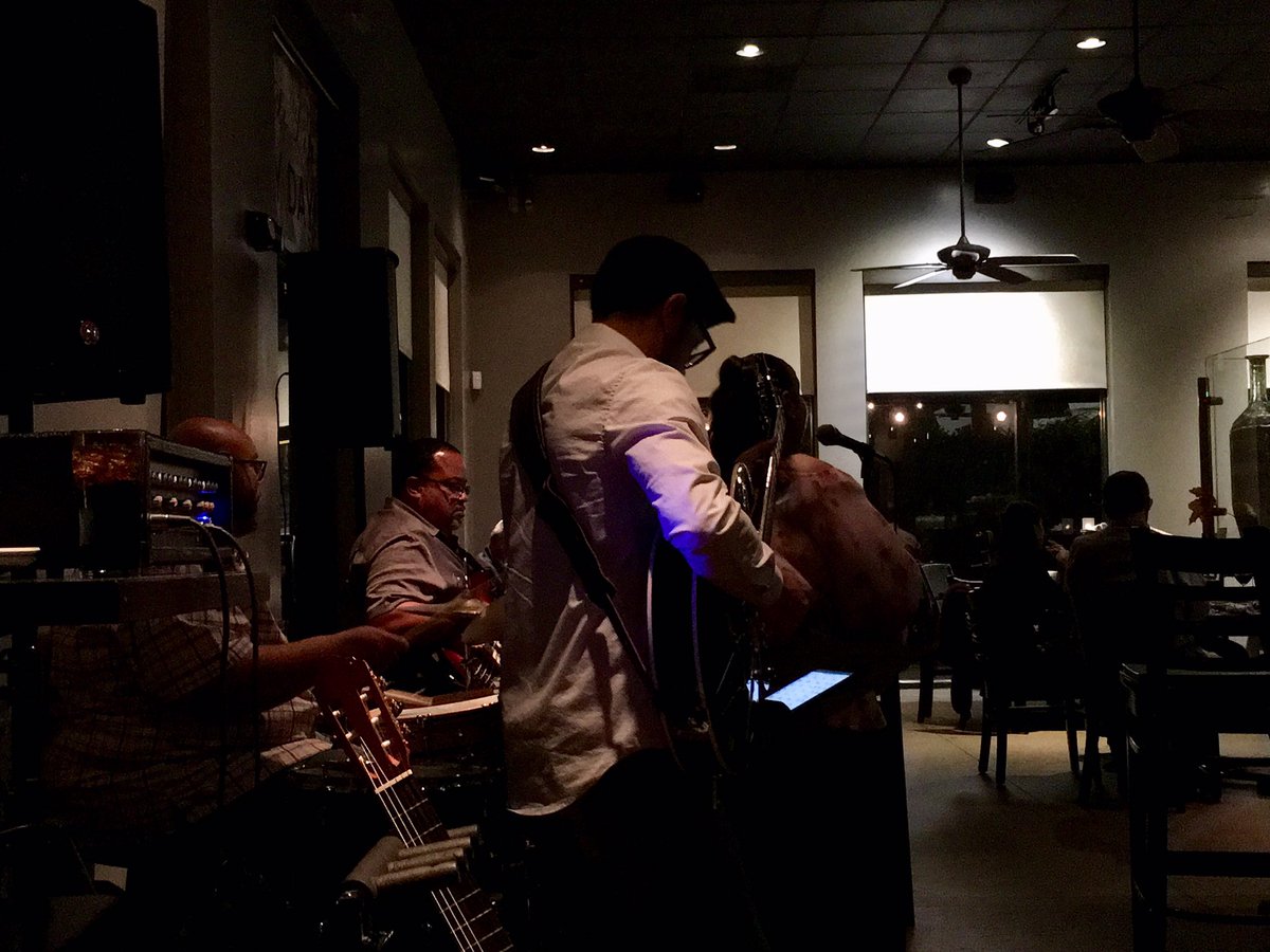 OnThreeband's tweet photo. 🎶Great gig tonight! #jazz #houston #thursdaynight #music #live #on3 #mikeseybold #guitar #ibanez #lucero #bass #marcusmillerbass #drums #vocals #htown #fun #thetastingroom #uptown #doingwhatwelove https://t.co/IMlnXHSaWR