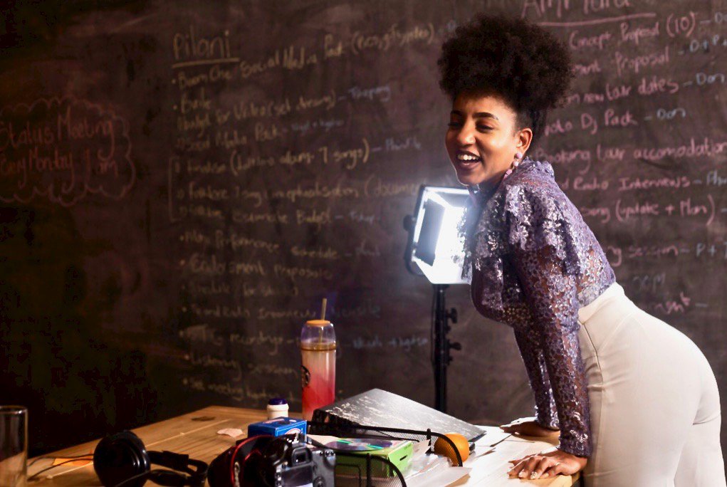 AmmaraBrown's tweet photo. 🦋 Gamorning #Ammartia 🦋
I wanna to kick today off with some #AmmartianLUV for some of the special people helping us take #Svoto global.
📸: @1000words1pic https://t.co/9PTYaW0cMn