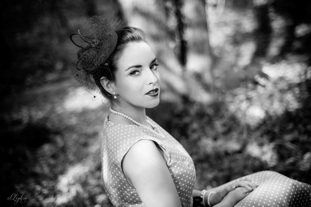 elZephon's tweet photo. ∽⟡∼ Elegant ∽⟡∼
#model #modele #pose #pretty #beauty #beautiful #photoshoot #blackandwhite #pinup #pinupgirl #classy #fashion #vintage #vintagestyle #retro #modernpinup #rockabilly #eyes #lips #sexy #photographer #photography #art #shooting #snapshot #photograph #elzephon https://t.co/rHfmNKjcOn