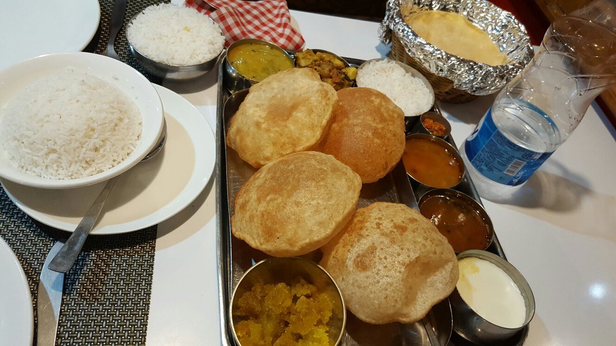 StreetsThatTalk's tweet photo. #TSAgra
If you are done with heavy butter rich NorthIndian food, then head to DASAPRAKASH RESTAURANT for a simple yet flavoursome Thali meal, dosa, vada, Upma and idli sambar. https://t.co/f4hlD6TkQu
Pics via Tripadvisor https://t.co/LSQYpJr20N