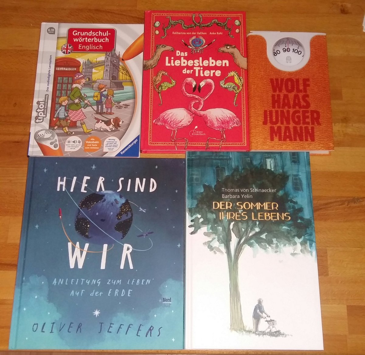 JuliLiest's tweet photo. @Elementar_Lesen @BuchblogAward @AlmutSchmidt @Karin__L @FiktionFetzt @buecherkaffee @buchgeschichte Here we go! #bubla18 https://t.co/CvlAh1J1Nu
