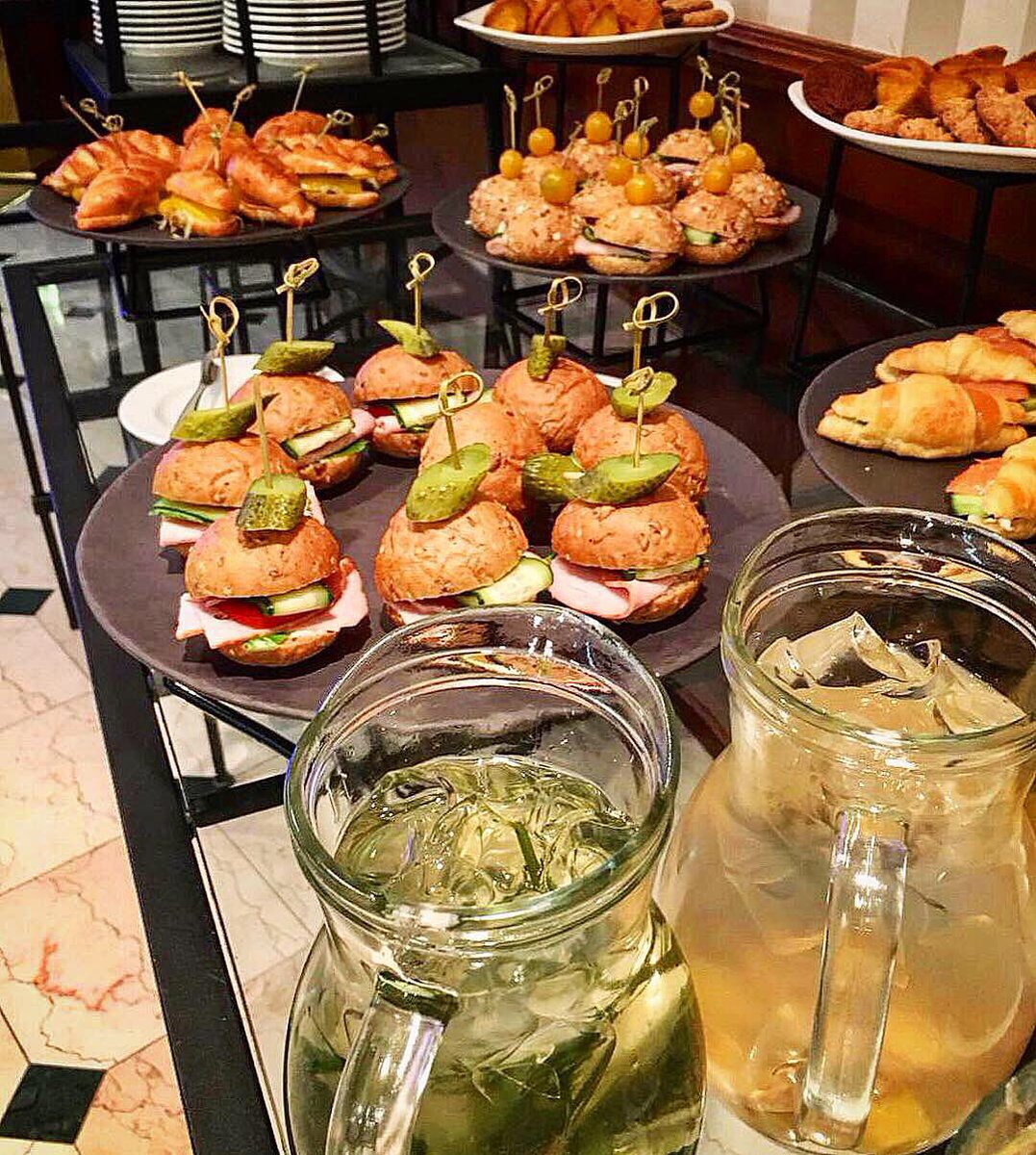 marriottmowgr's tweet photo. Have a brilliant Friday, dear friends! Morning coffee-break at #marriottgrand hotel ☕️#travelbrilliantly #marriottmoscow https://t.co/1SZ4amevHE