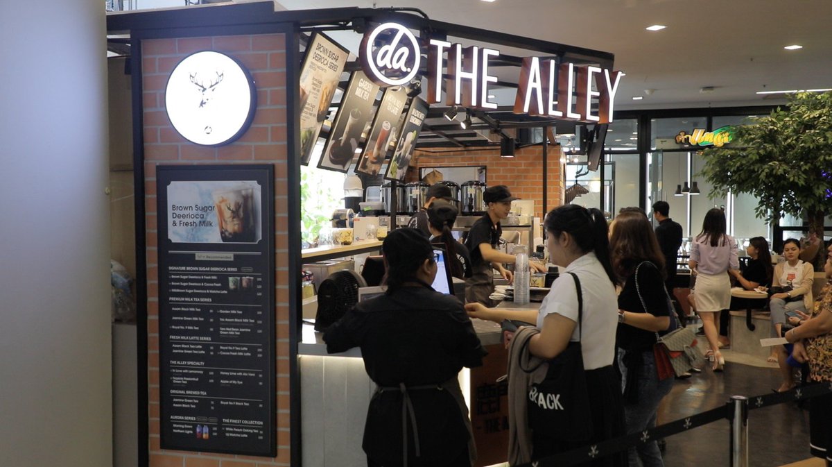 123Live3's tweet photo. #รีวิว the alley ชาไข่มุกเปิดใหม่ที่สยามคนที่ชอบชาไข่มุกไม่หวานคือร้านนี้เลย ชานมคือดีย์หอมชามาก เด็ดสุดคือไข่มุกอร่อยจริงอยากให้ลอง เมนูที่ไม่ใช่ชาไขมุกก็มีนะ ไปกินดู ราคาก็ระดับนึ่งของเค้าเกรดพรีเมี่ยม ร้านอยู่สยามวันชั้น 4 #อร่อยไปแดก #ชานมไข่มุก #ไว้รีวิวห้ามขายของโว้ยยย https://t.co/yPgYeTkJgc