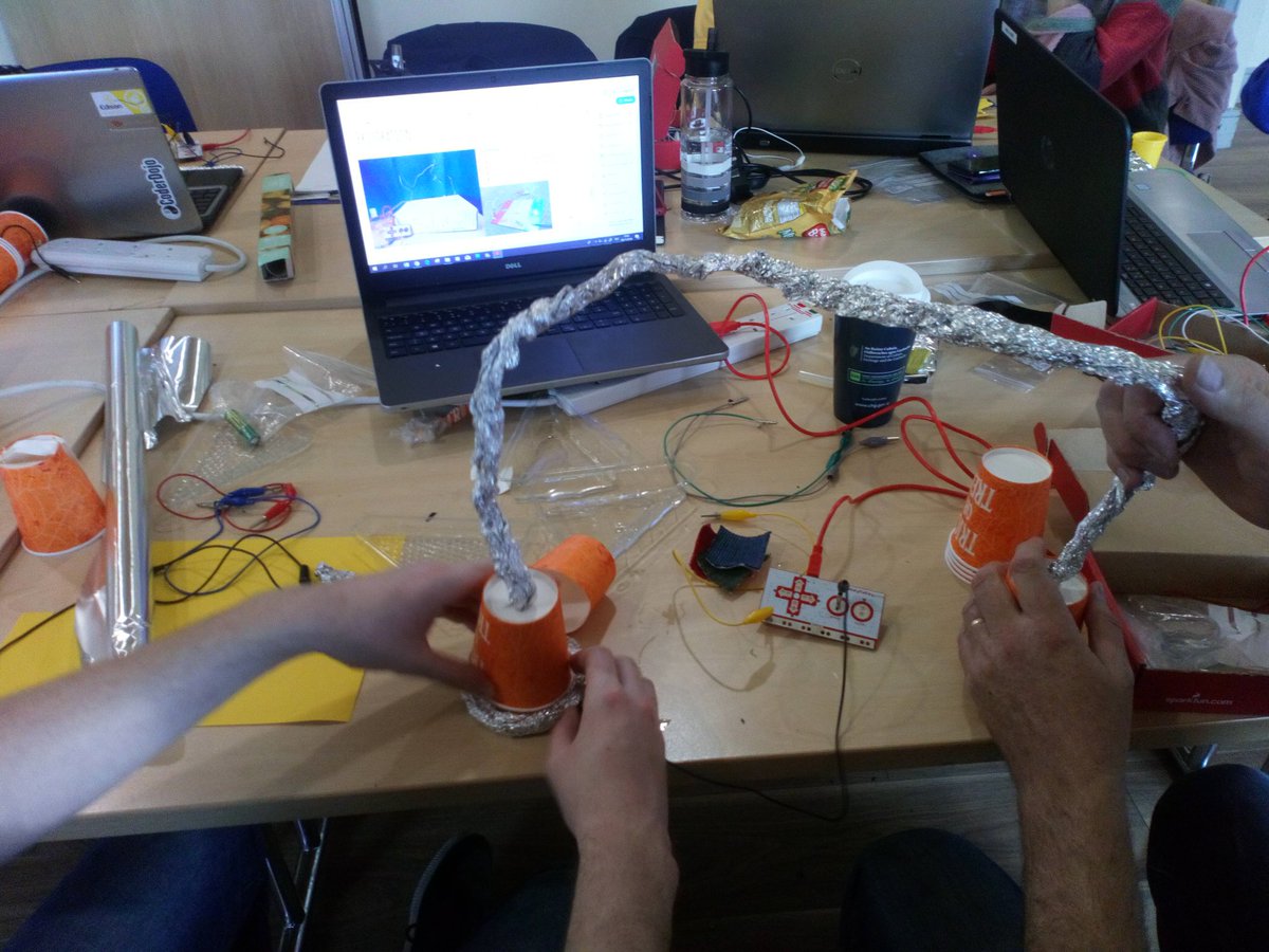 Zita_eskills's tweet photo. So I finally properly discovered #techSpace
Offline connections and training. Absolutely loved it! Thank you #FDYS #techSpace @WWETBofficial for a fantastic day!
And thanxs Mat! What a great #maker initiative! https://t.co/bRmwkaPRza
