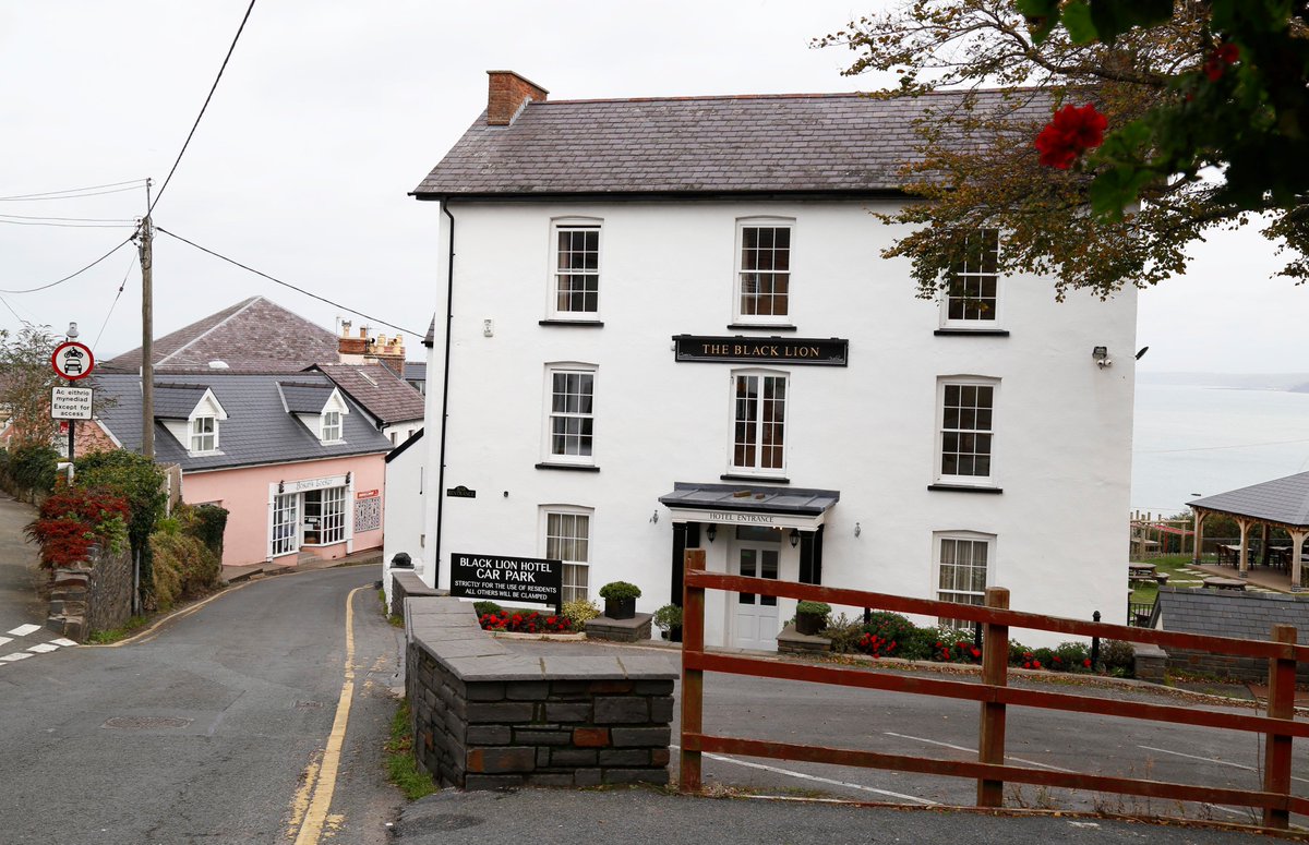 SSHHWales's tweet photo. Today is 65th anniversary of the death of #DylanThomas. He lived in @New_Quay in 1944 -5 and started #UnderMilkWood here.  Why not follow the #DylanThomas walking trail starting from sea front?  @dylanthomasnews @DylanThomas_100 @LitWales https://t.co/2x8jkLCLmR