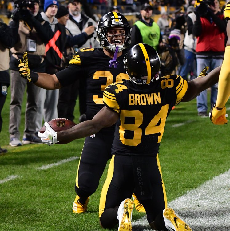 Black & Gold Today tweet media