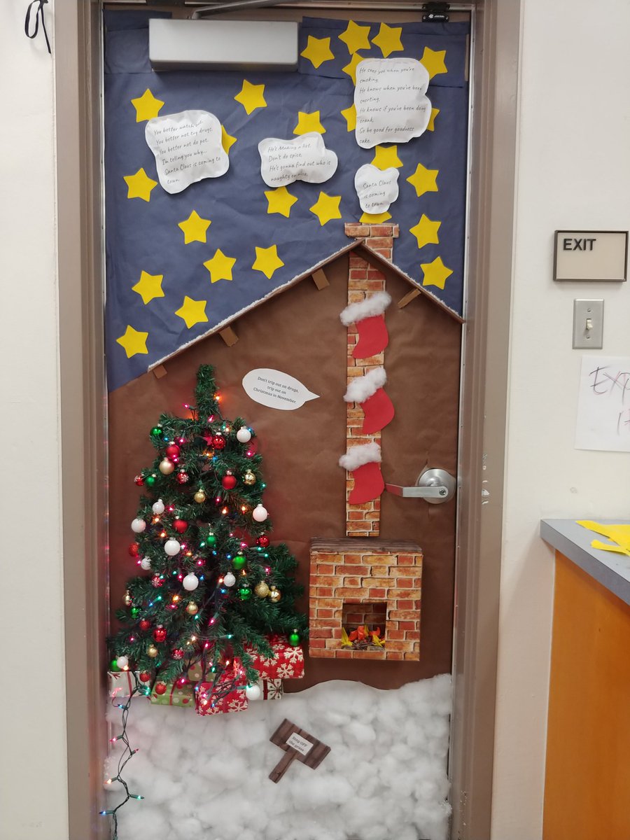 MsJohns_Science's tweet photo. My SEL class rocked our red ribbon week door. Our catchy slogan is, "Don't trip out on drugs, trip out on Christmas in November." https://t.co/TtDOijEjog