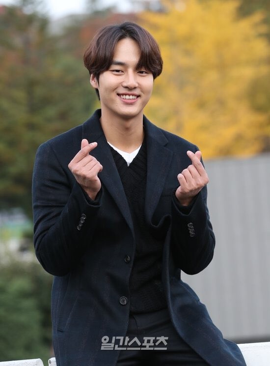 for_yangsejong's tweet photo. 181109

[취중토크①]양세종 ＂신인상 받을수록 부담과 책임의 압박＂ 
(출처 : 일간스포츠 | 네이버 TV연예) 
https://t.co/CvSfAo3RpQ

#양세종 #Yangsejong #ヤンセジョン #梁世宗 #굳피플 #굳피플엔터테인먼트 #세종특별時 #세종특별시_SpecialTimeOfSeJong https://t.co/i9125UvCu5