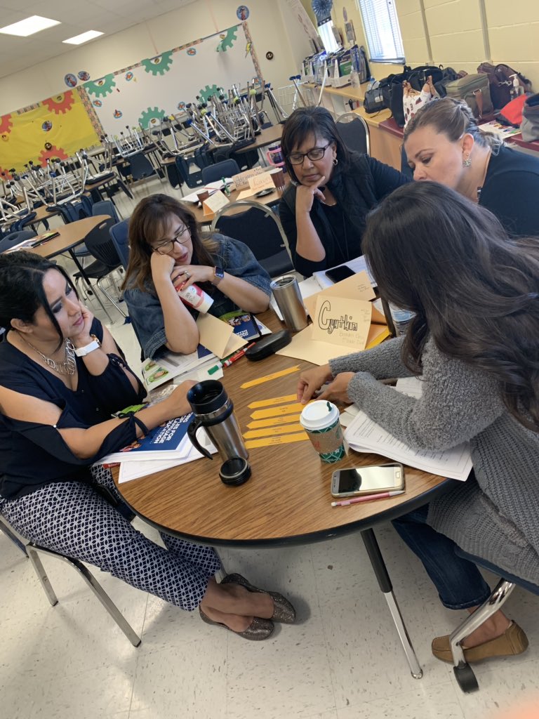 JoseMedinaJr89's tweet photo. #DualLanguage #mentor cohorts are a way great to grow DL #leadership and also, to better scale DL programs and #biliteracy support! Also, some fab #DíaDeMuertos altars! @EPISD_DualLang and @ELPASO_ISD leading the way! #duallanguagerocks #emergentbilinguals #jobembeddedcoaching https://t.co/p1vBuOy9Hb