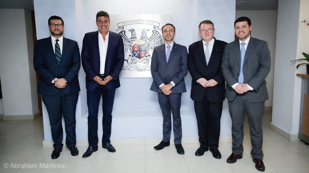 ¡Así fue la visita del #SharkTank <a href="/arturoelias/">Arturo Elias Ayub</a> a nuestro Campus 
💙❤️ #ElíasAyubenLaSalle