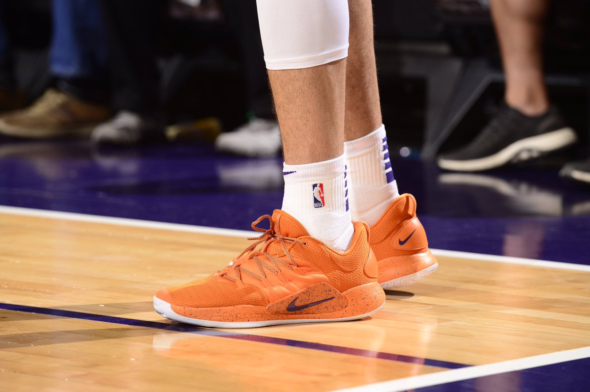 devin booker hyperdunk