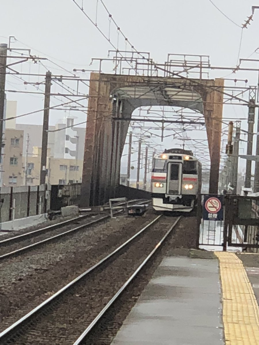 新札幌駅で信号機倒れるトラブル 千歳線が運転見合わせ 強風の影響 ニュース速報japan