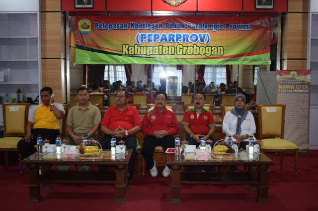 humasGrobogan's tweet photo. Sekretaris Daerah, @Moh_Sumarsono melepas kontingen Pekan Paralympic Provinsi kabupaten Grobogan
@SumarniGrobogan @ganjarpranowo @Dispora_Grob
#PekanParalympicProvinsi2018 #GroboganHebat #HumasGrobogan #purwodadi https://t.co/F5QxidBc1U