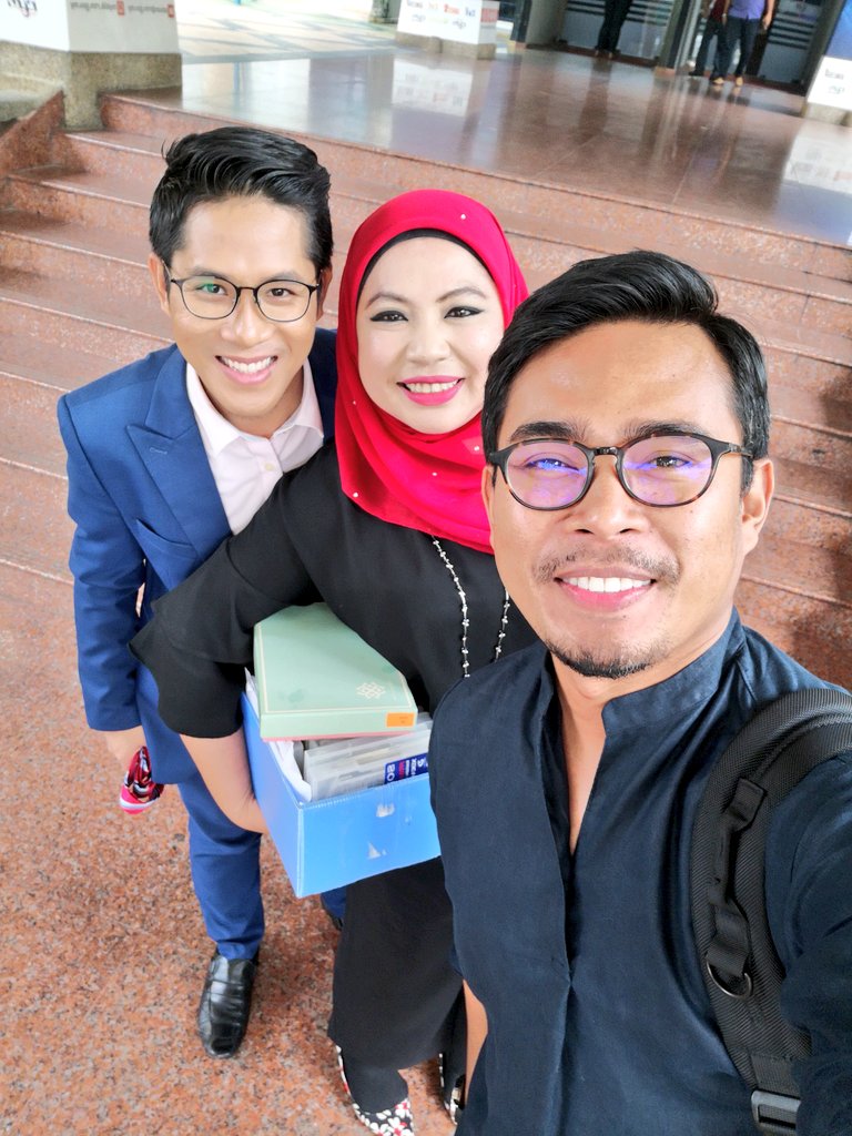 Sharmsoul's tweet photo. Selesai keje hari ni. Nak balik tido ๐ค๐ค๐ค
#ADayInTheLifeOfAPublicist
#BridgeBroadlyPR https://t.co/IqYsXw3XBR