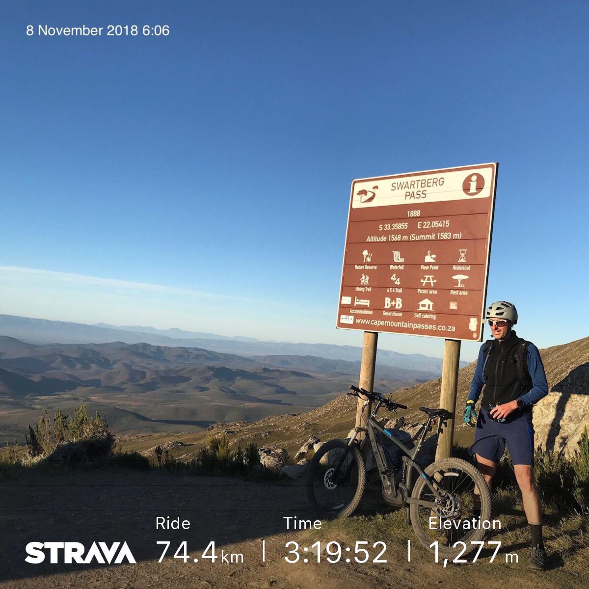 Swartberg pass: most important meal of the day. Bicycle climb before breakfast.