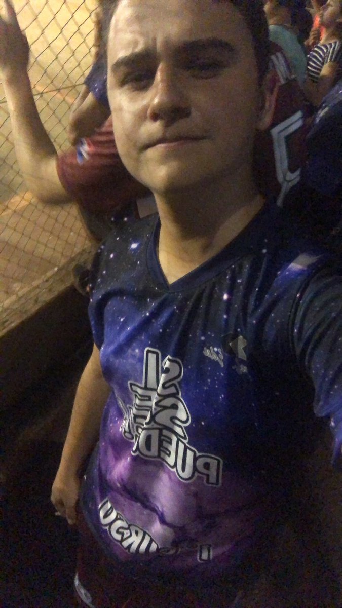 gustafrandaloso's tweet photo. Más una noche/día increíble en mi vida el ultimo intercurso fue el mejor de mi vida! Tercer y primer curso representando muy bien al cole, SI SE PUEDE, que vengan los buenos porque los mejores ya nos vamos 🤫😝❤️ #promo018 #campeones https://t.co/Ha4yrkuImU
