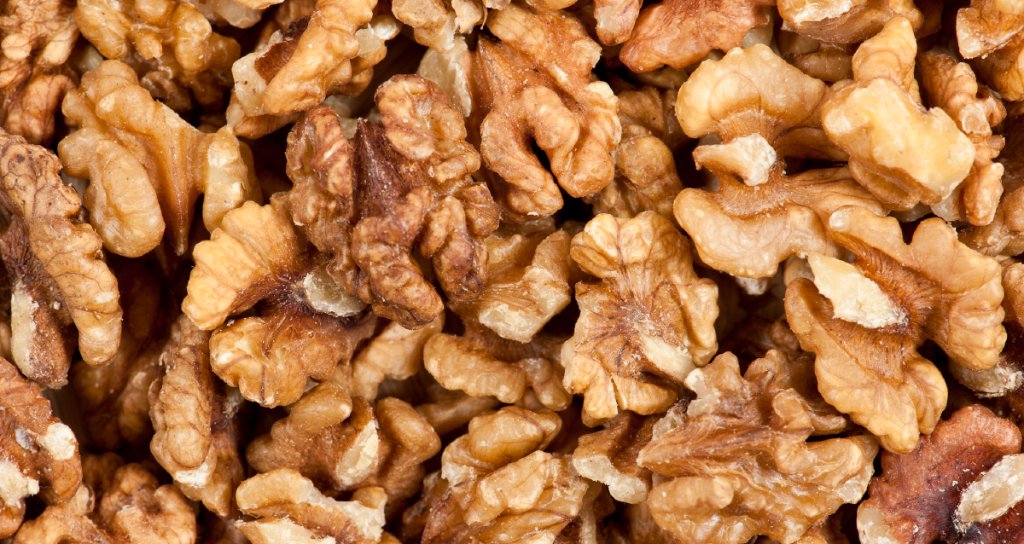 WebMD's tweet photo. Some studies suggest foods rich in omega-3s may actually be a natural mood booster! Foods to try: https://t.co/Y6rea5LuPt https://t.co/5sLJ3Yh8jR