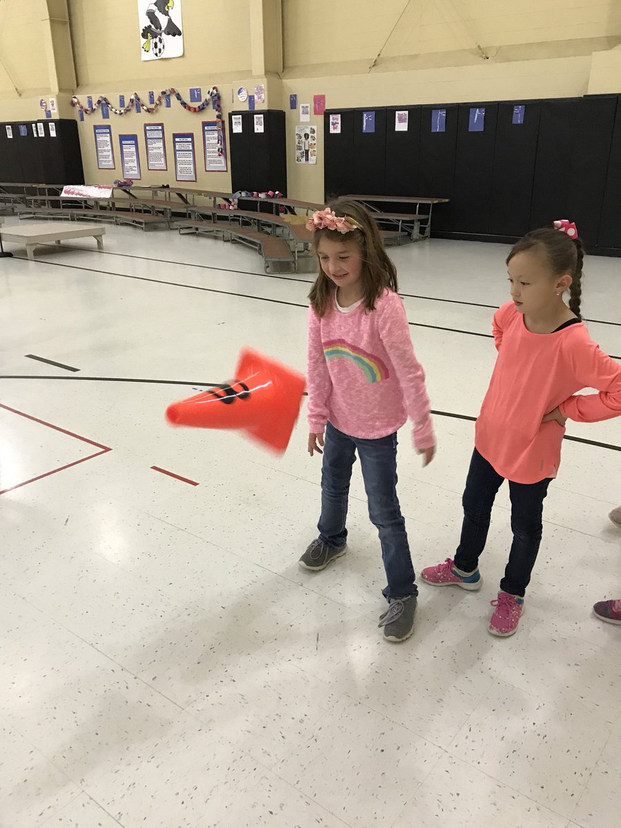 PEjacobs23's tweet photo. Our students had a blast speed stacking and breaking a world record today at Graham Elementary! @RobBlosser @SpeedStacksInc #2018STACKUP https://t.co/dwYraqpe20