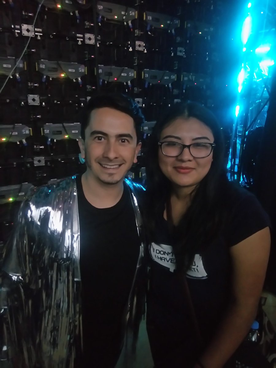 TennantLover22's tweet photo. @tvtelehit @raulgmeneses #Telehit25Años https://t.co/ddgDY0N9sK