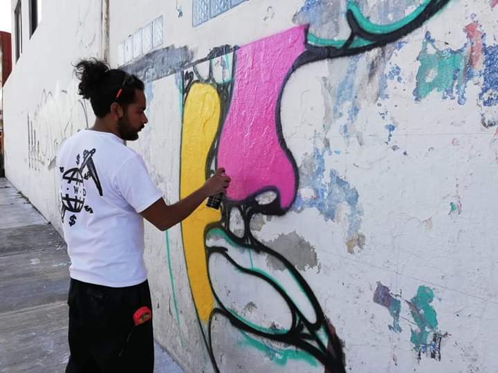 gracmor's tweet photo. Un poco de color en 3 hrs. 
Prol. 2 Sur y Av. 101 Ote. Arboledas de Loma Bella
💀✌️
#gracmor #art #streetart #street #colors #popart #instamoment #ingredientsofidentity #cookiedeaux #instaart #mural #mexico #puebla https://t.co/tUGWBH6HNc