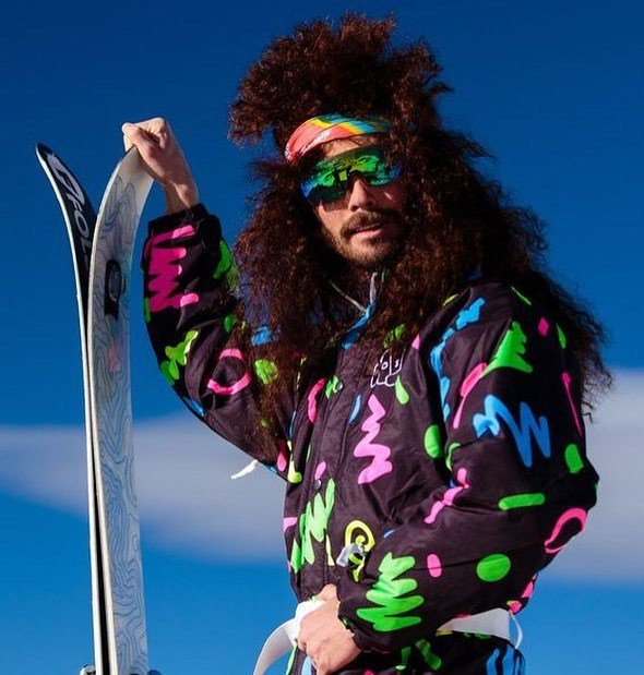 BustLoose's tweet image. Name a better weekend than 'Retro Weekend' to truly represent your style on the ski hill!
#RetroWeekend #Style #SkiFernie #notyourordinaryskitrip