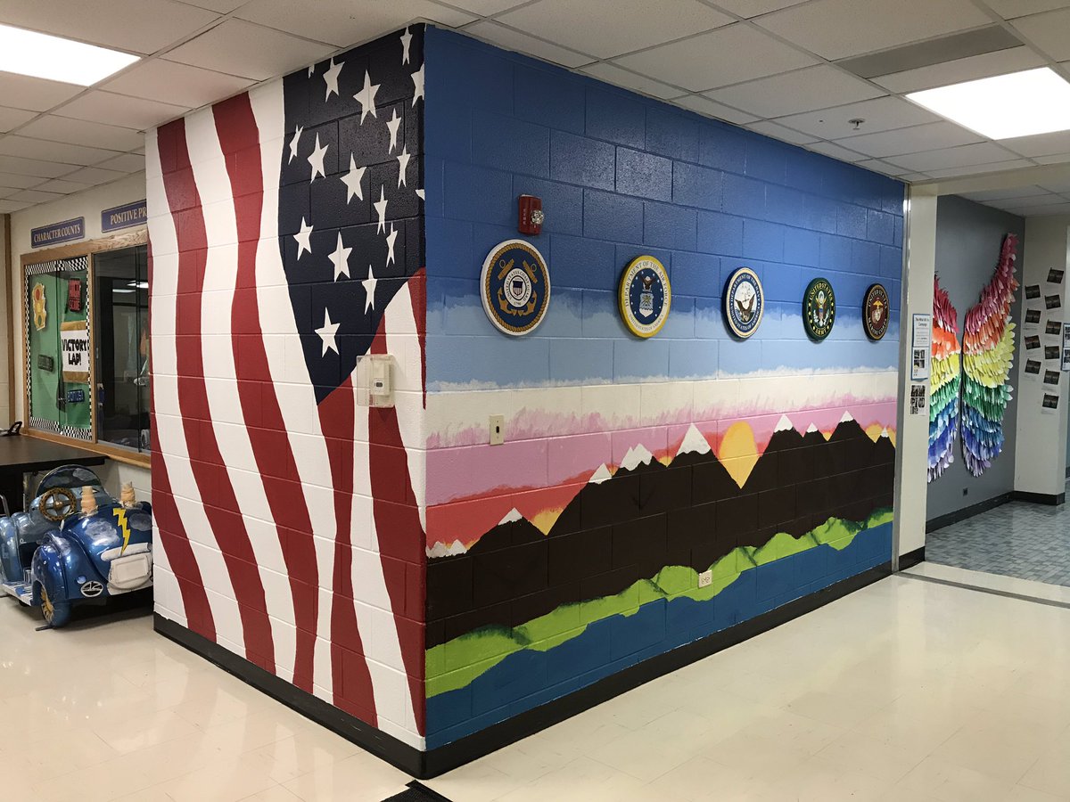 createinroom208's tweet photo. The seals are still a work in progress, but @KOlsen1023 got us one step closer with her amazing vinyl skills! Thanks Mr. Burgett for cutting the circles. #wearechurchville #sharingtalents #teamwork #IgniteD205 🇺🇸⚡️ https://t.co/yPriZdPyWN