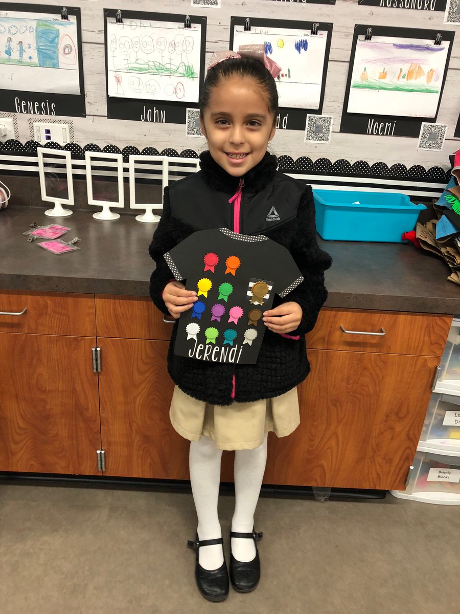 ms_candelas's tweet photo. Congratulations Jerendi! You did it! You have earned your gold ribbon. #121sightwordchallenge #kindergoals #arready https://t.co/RlpJpUd8l7