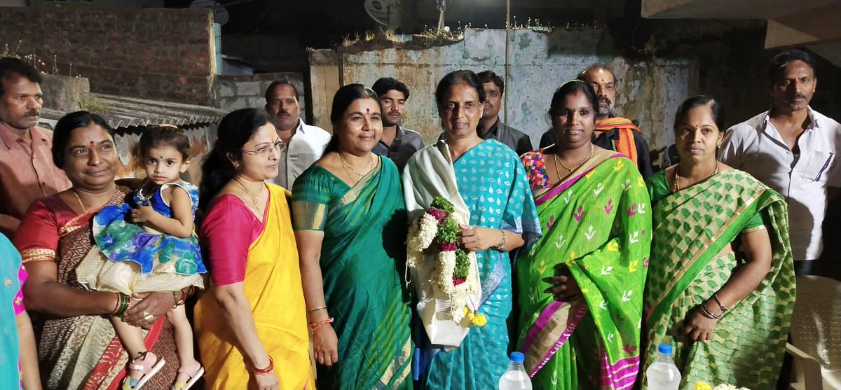 SabithaINC's tweet photo. మహేశ్వరం నియోజకవర్గం, సరూర్ నగర్  డివిజన్ లోని జింకల భావి కాలనీ, శ్రీనివాస కాలనీ మరియు బాలానగర్ కాలనీ అసోసియేషన్ వారు ఏర్పాటు చేసిన  సమావేశంలో పాల్గొనడం జరిగింది. #SabithaIndraReddy #Maheshwaram https://t.co/CQSS75DgbS